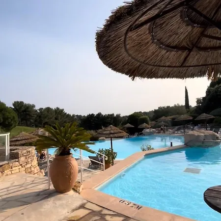 公寓 Le Hameau Piscine & Golf Domaine Prive 滨海圣西尔