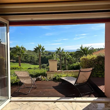 Le Hameau Piscine & Golf Domaine Prive Apartmán